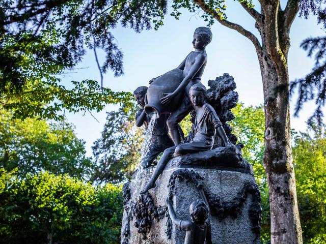 Les enfants d'Eugène II Schneider, Le Creusot.