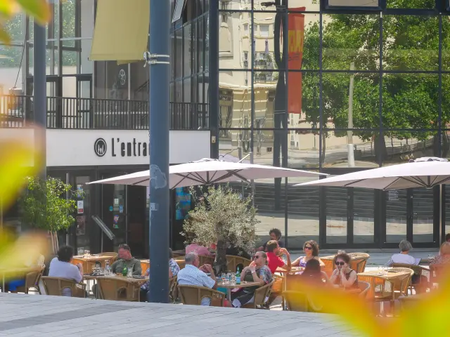 En terrasse au Creusot.