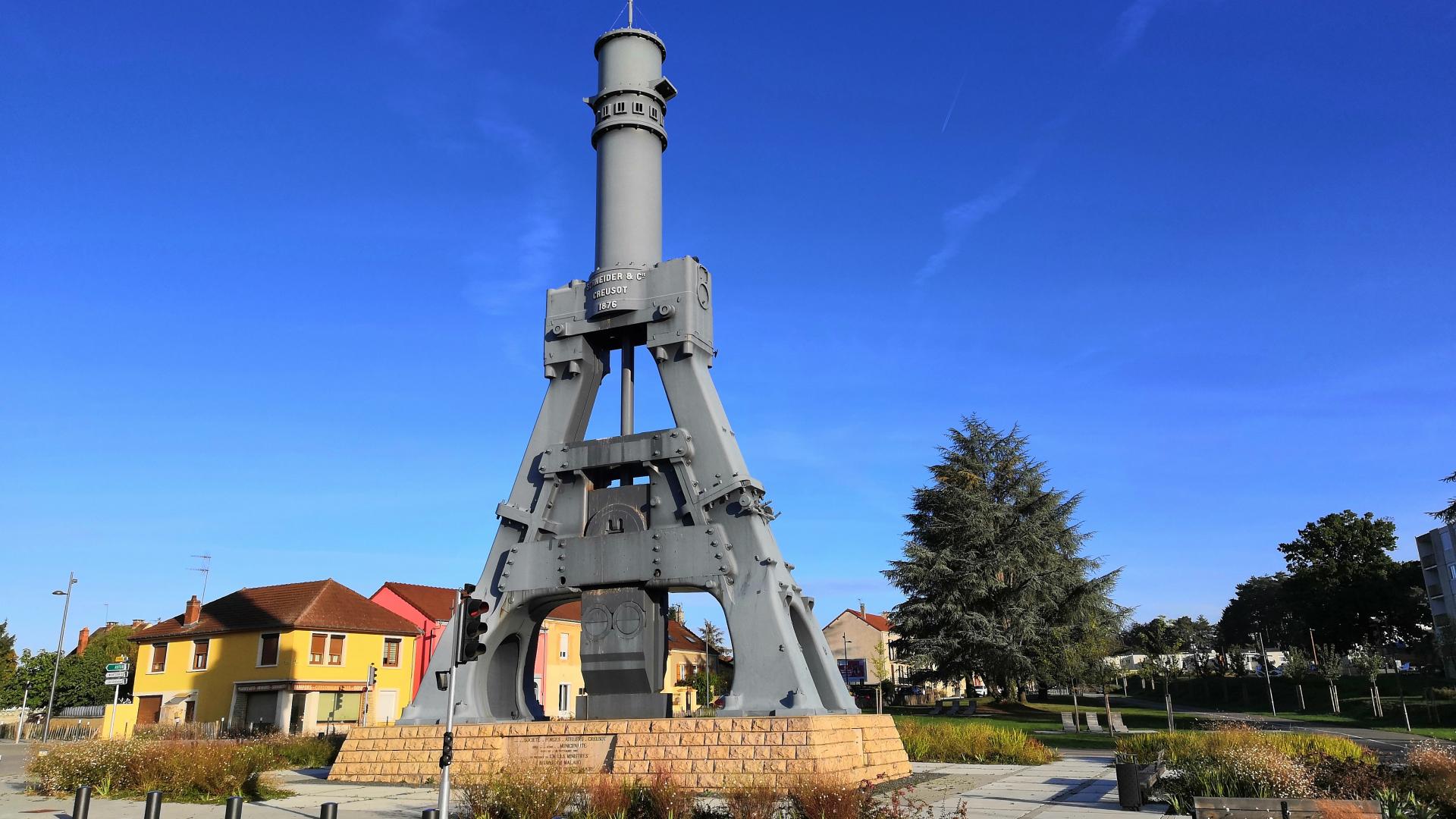 le-marteau-pilon-la-tour-eiffel-du-creusot-office-de-tourisme