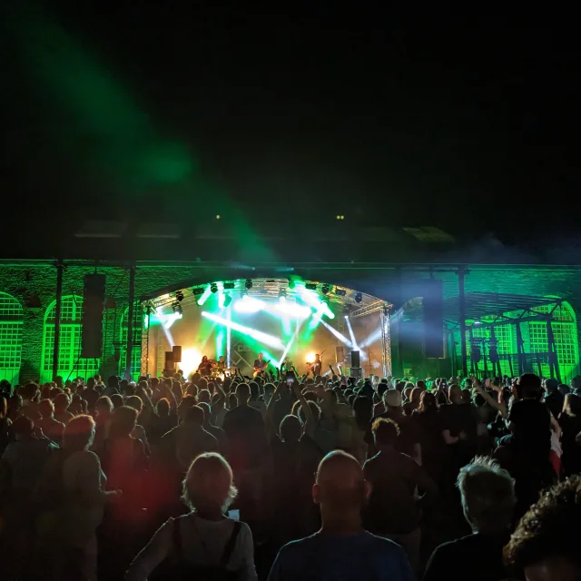 Notes d'Été esplanade Condorcet au Creusot, août 2024.